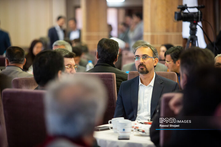 آیین نکوداشت کارکنان و پیشکسوتان مجموعه حقوقی شهرداری اصفهان