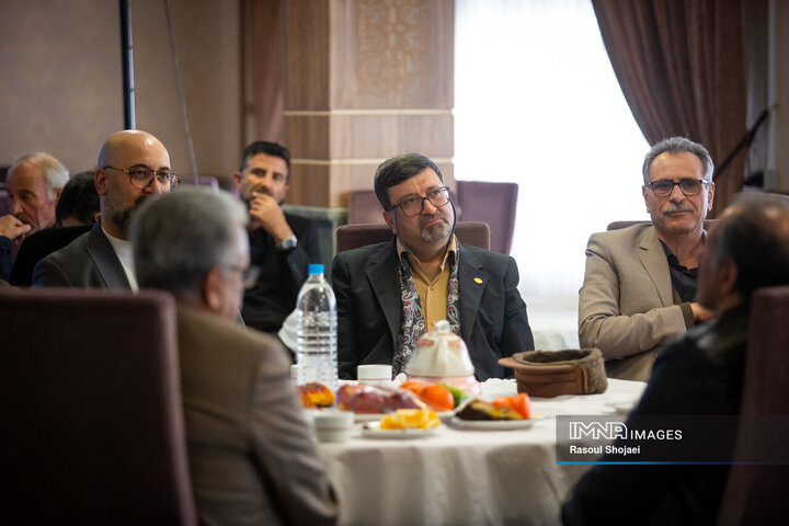 آیین نکوداشت کارکنان و پیشکسوتان مجموعه حقوقی شهرداری اصفهان