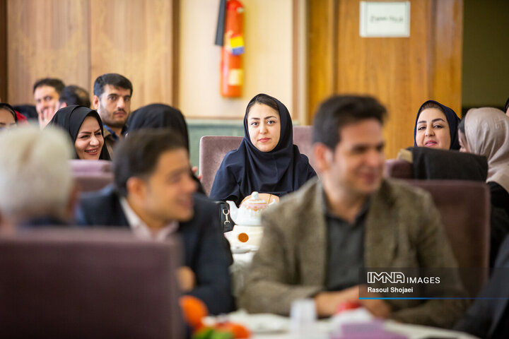 آیین نکوداشت کارکنان و پیشکسوتان مجموعه حقوقی شهرداری اصفهان