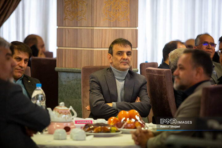 آیین نکوداشت کارکنان و پیشکسوتان مجموعه حقوقی شهرداری اصفهان