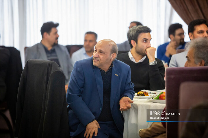 آیین نکوداشت کارکنان و پیشکسوتان مجموعه حقوقی شهرداری اصفهان