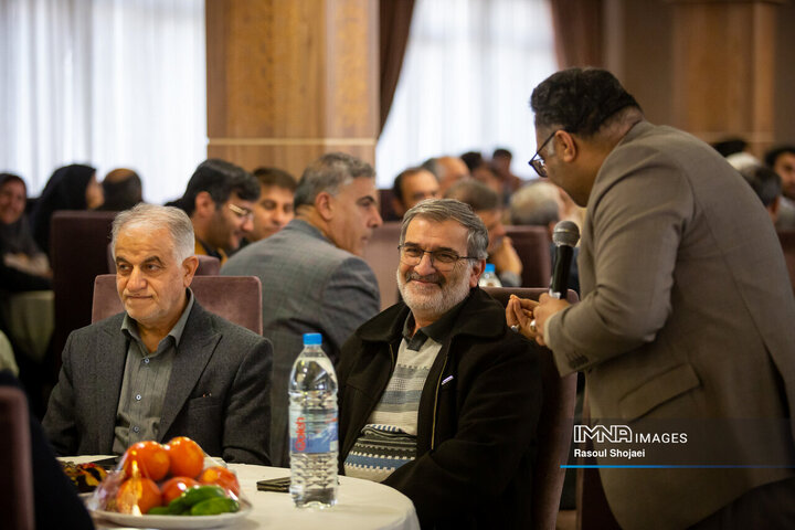 آیین نکوداشت کارکنان و پیشکسوتان مجموعه حقوقی شهرداری اصفهان