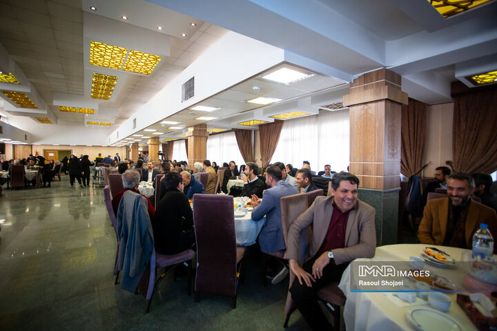 آیین نکوداشت کارکنان و پیشکسوتان مجموعه حقوقی شهرداری اصفهان