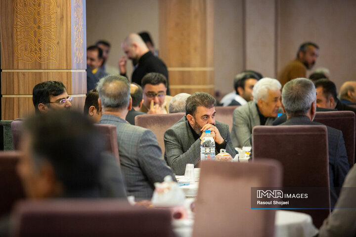 آیین نکوداشت کارکنان و پیشکسوتان مجموعه حقوقی شهرداری اصفهان