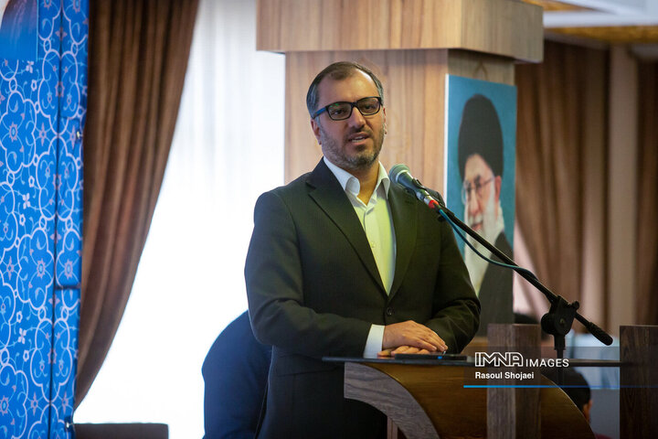 آیین نکوداشت کارکنان و پیشکسوتان مجموعه حقوقی شهرداری اصفهان