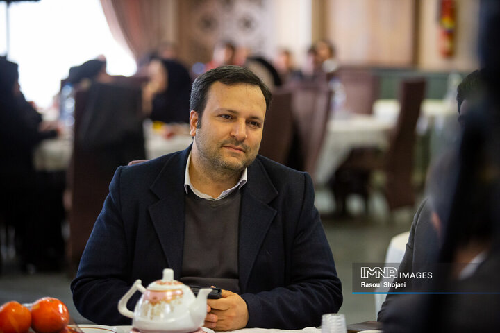 آیین نکوداشت کارکنان و پیشکسوتان مجموعه حقوقی شهرداری اصفهان