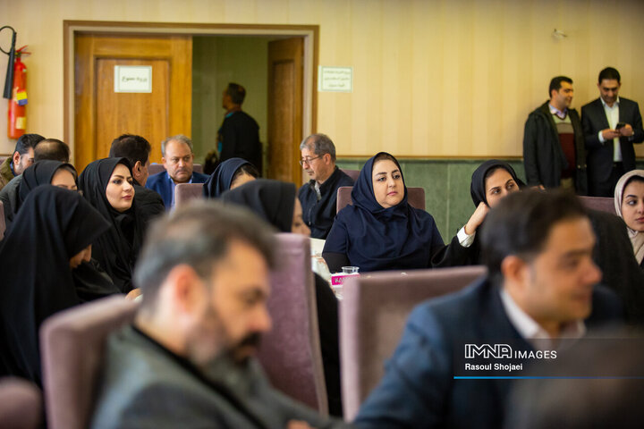 آیین نکوداشت کارکنان و پیشکسوتان مجموعه حقوقی شهرداری اصفهان