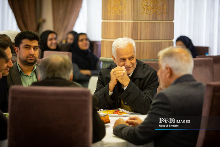 آیین نکوداشت کارکنان و پیشکسوتان مجموعه حقوقی شهرداری اصفهان