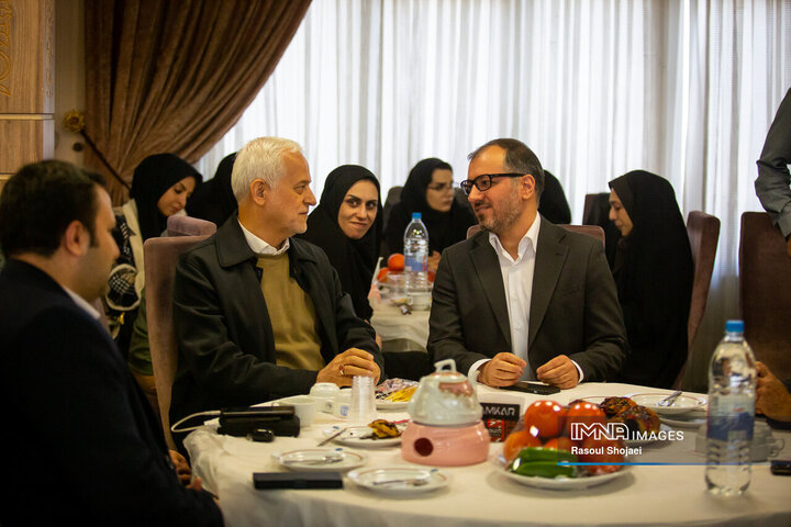 آیین نکوداشت کارکنان و پیشکسوتان مجموعه حقوقی شهرداری اصفهان