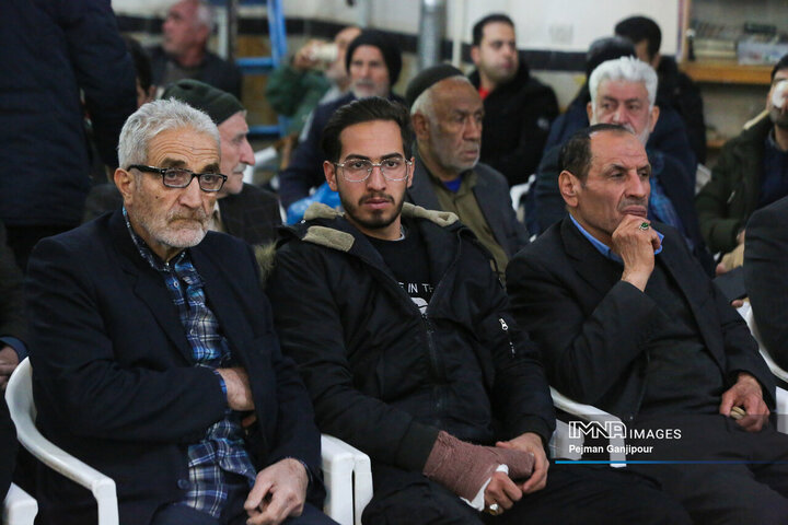 دیدار شهردار اصفهان با اهالی منطقه ۱۱ شهرداری