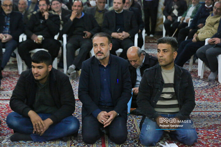 دیدار شهردار اصفهان با اهالی منطقه ۱۱ شهرداری