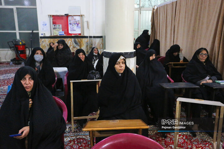 دیدار شهردار اصفهان با اهالی منطقه ۱۱ شهرداری