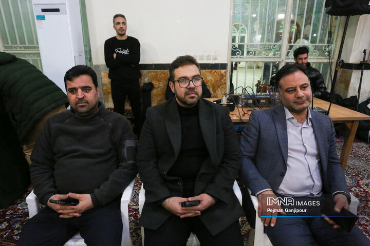 دیدار شهردار اصفهان با اهالی منطقه ۱۱ شهرداری