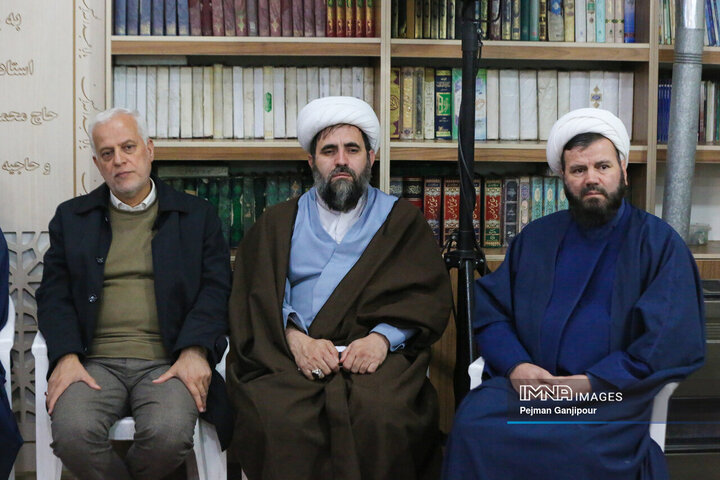 دیدار شهردار اصفهان با اهالی منطقه ۱۱ شهرداری