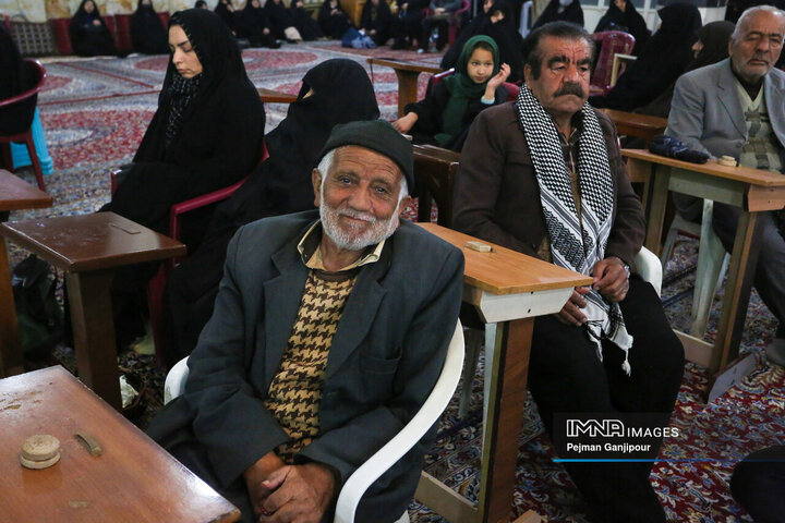 دیدار شهردار اصفهان با اهالی منطقه ۱۱ شهرداری