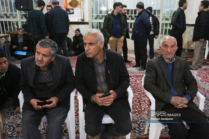 دیدار شهردار اصفهان با اهالی منطقه ۱۱ شهرداری