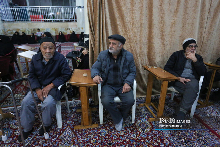 دیدار شهردار اصفهان با اهالی منطقه ۱۱ شهرداری