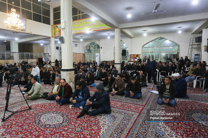 دیدار شهردار اصفهان با اهالی منطقه ۱۱ شهرداری