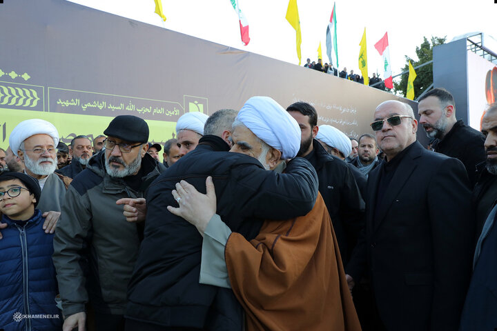 بدرقه باشکوه شهید سید حسن نصرالله در بیروت