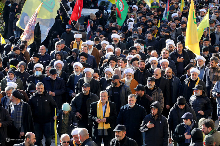 بدرقه باشکوه شهید سید حسن نصرالله در بیروت