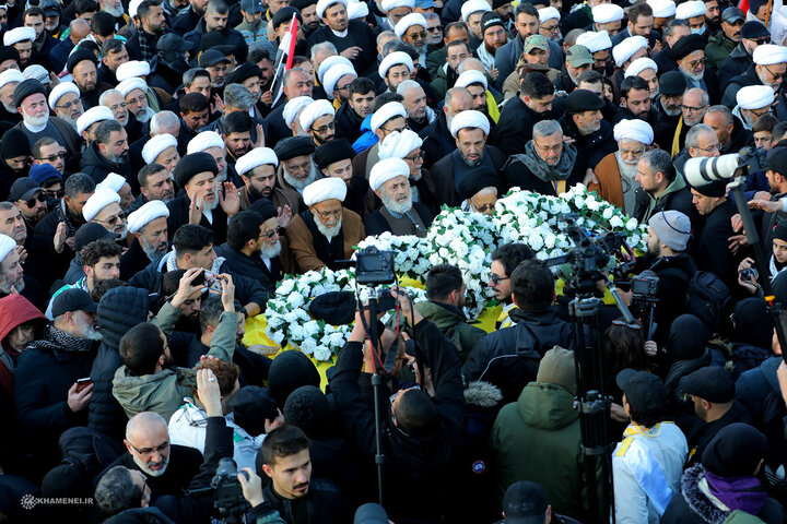 بدرقه باشکوه شهید سید حسن نصرالله در بیروت