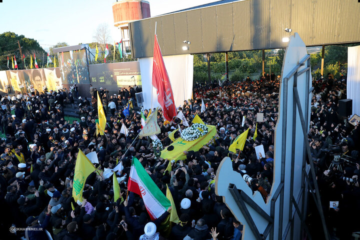 بدرقه باشکوه شهید سید حسن نصرالله در بیروت