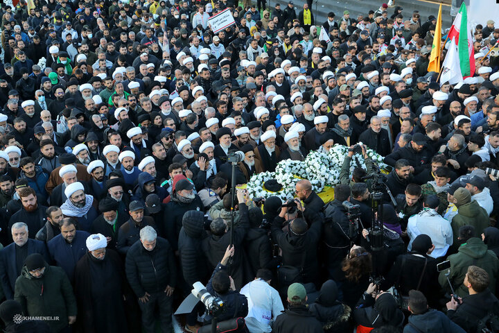 بدرقه باشکوه شهید سید حسن نصرالله در بیروت