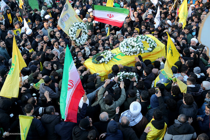 بدرقه باشکوه شهید سید حسن نصرالله در بیروت