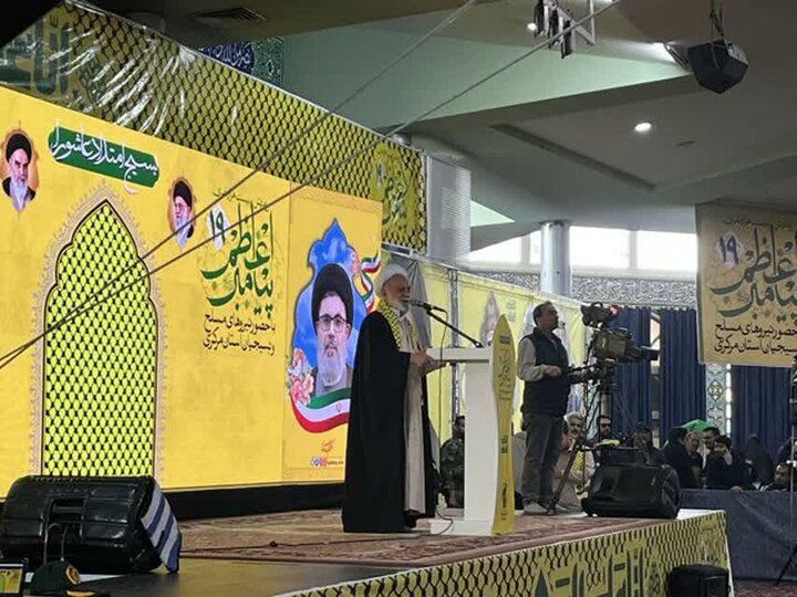 تهدید و تحریم بر ملت ایران اثرگذار نخواهد بود