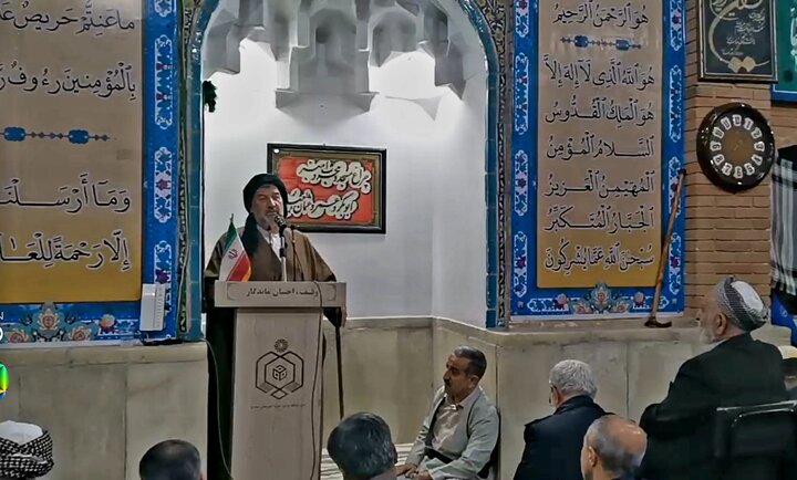 قرآن بهترین راهنما برای زندگی انسانها است قرآن بهترین راهنما برای زندگی انسانها است