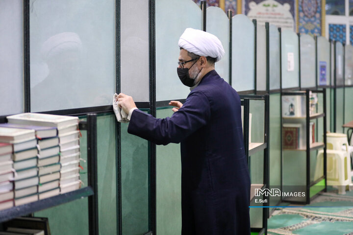 غبارروبی مساجد در آستانه ماه مبارک رمضان