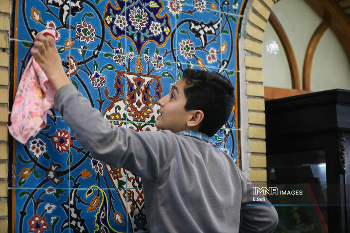 غبارروبی مساجد در آستانه ماه مبارک رمضان