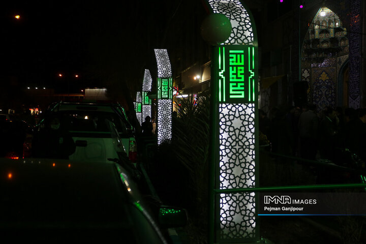 آیین رونمایی از نمادهای نوری مساجد اصفهان