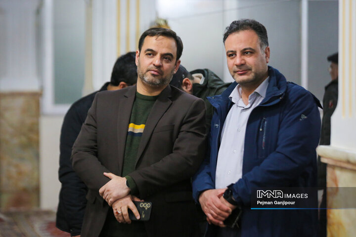 آیین رونمایی از نمادهای نوری مساجد اصفهان