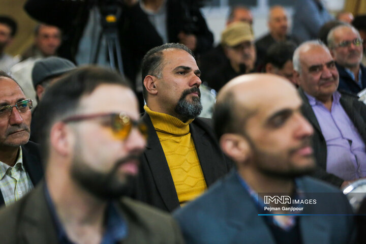 آیین رونمایی از نمادهای نوری مساجد اصفهان