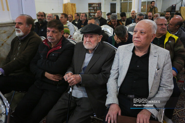 آیین رونمایی از نمادهای نوری مساجد اصفهان