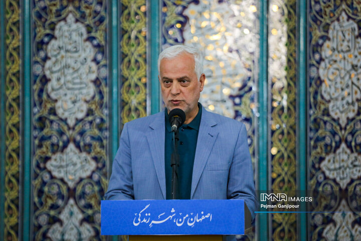 آیین رونمایی از نمادهای نوری مساجد اصفهان