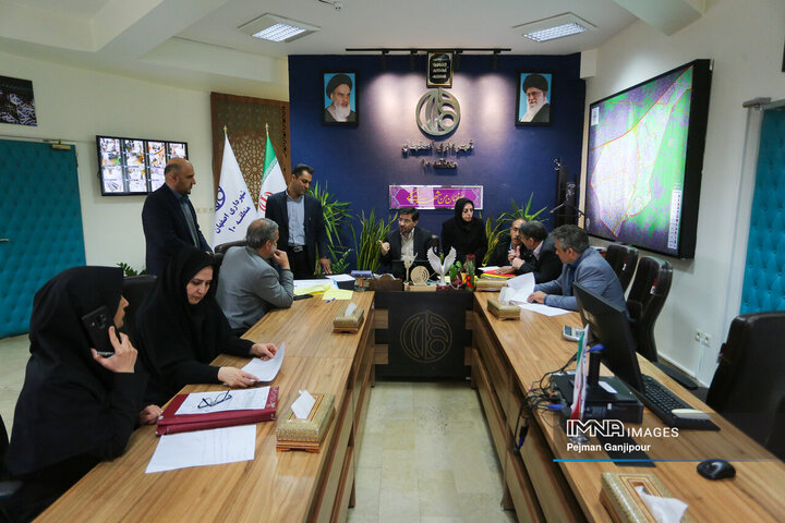 کمیته نظارتی شورای شهر اصفهان در منطقه 10 شهرداری