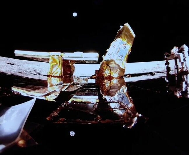 فرودگاه خصوصی «روح آبی» روی سطح ماه