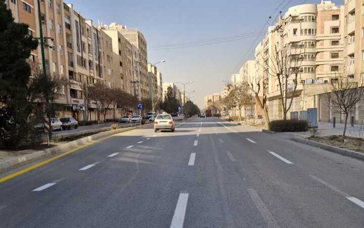 خط‌کشی ۱۰۰ کیلومتر معابر منطقه ۷ اصفهان در آستانه سال نو