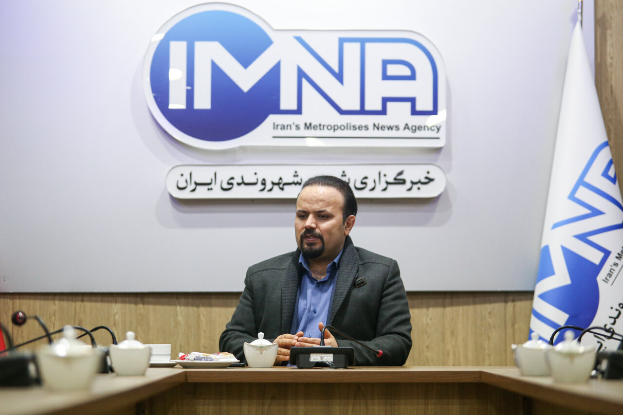 چگونه میتوان مفاخر ایران را به طور تأثیرگذار به دانشآموزان معرفی کرد؟