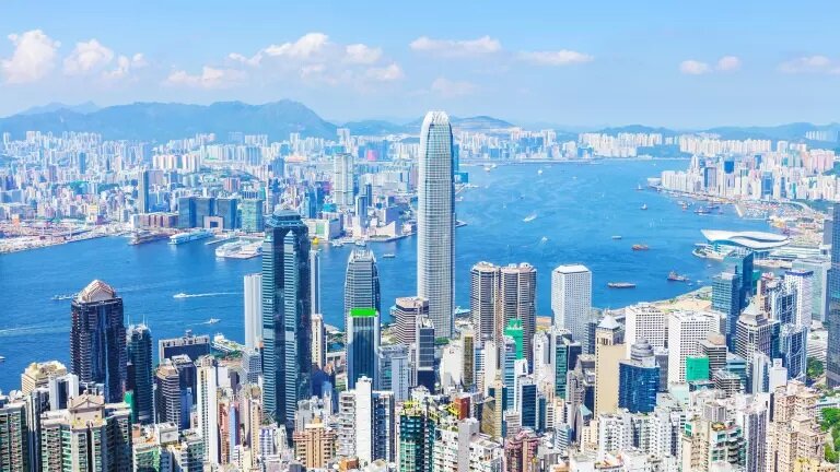 بهترین شهرهای جهان برای پیشرفت شغلی در سال ۲۰۲۵+ هزینهها