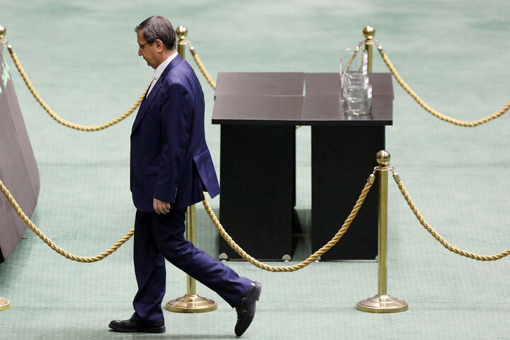 همتی رئیس کل بانک مرکزی شد