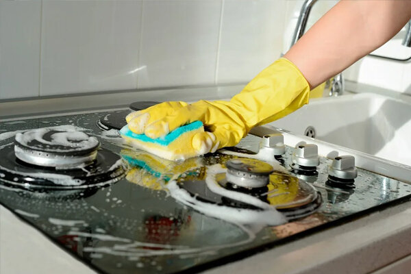 چگونه اجاق گاز شیشه ای را تمیز کنیم؟