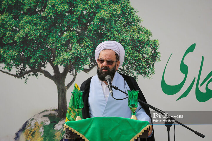 ویژه برنامه درختکاری «نهال ایثار»