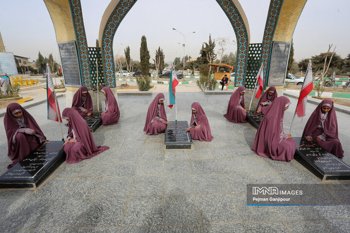 ویژه برنامه درختکاری «نهال ایثار»