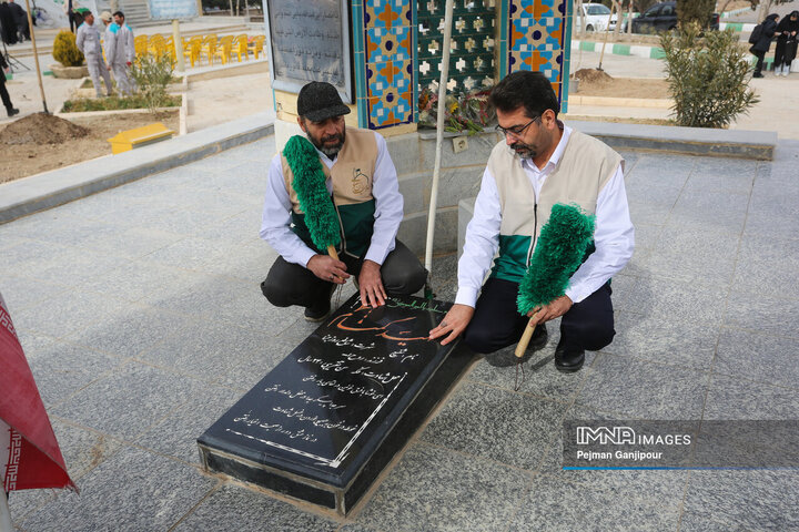 ویژه برنامه درختکاری «نهال ایثار»