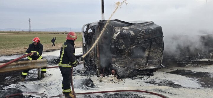 فوت ۲ نفر در پی تصادف تانکر حمل بنزین در قم