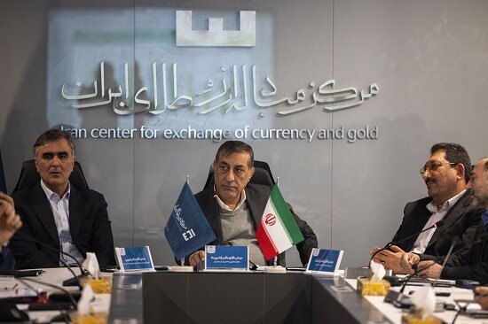 وضعیت مناسب ذخایر ارزی کشور / افزایش ۲۰ درصدی ارزش صادرات در ۱۱ ماه سال جاری