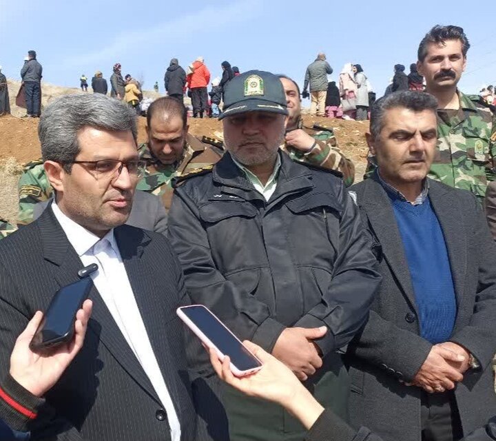 درختان بومی و سازگار با اقلیم آب و هوایی در کردستان تولید می‌شود